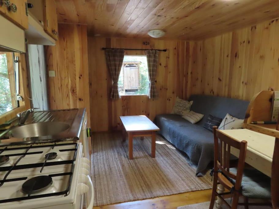 Cosy Cabane Montbrun-Bocage Bagian luar foto