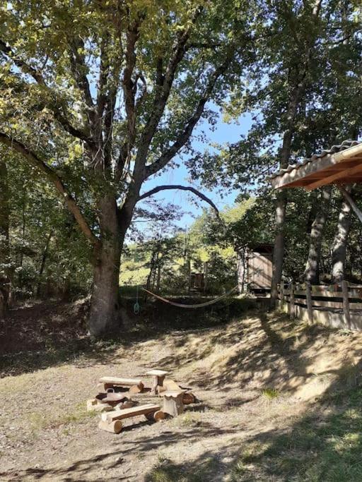Cosy Cabane Montbrun-Bocage Bagian luar foto