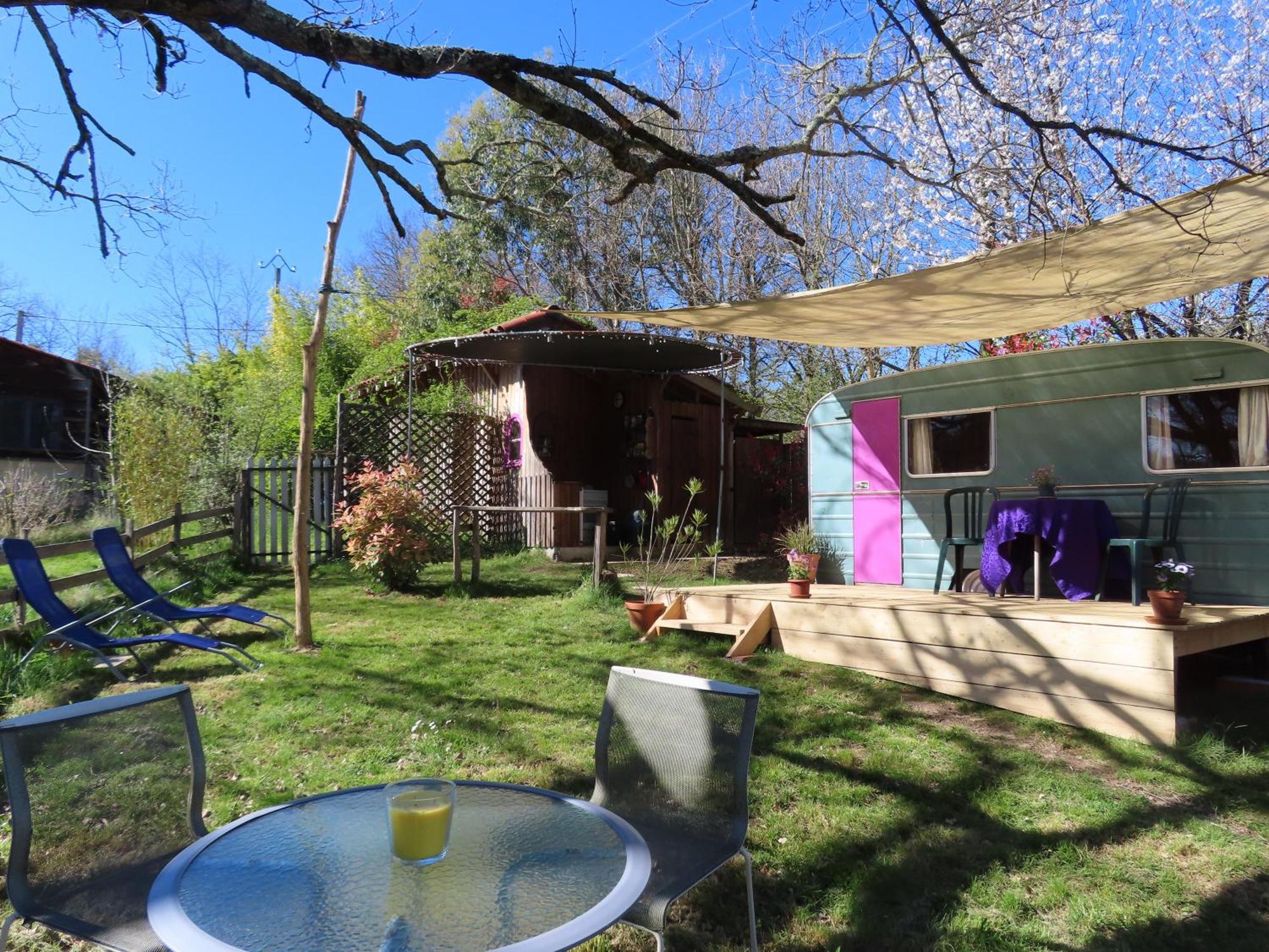 Cosy Cabane Montbrun-Bocage Bagian luar foto