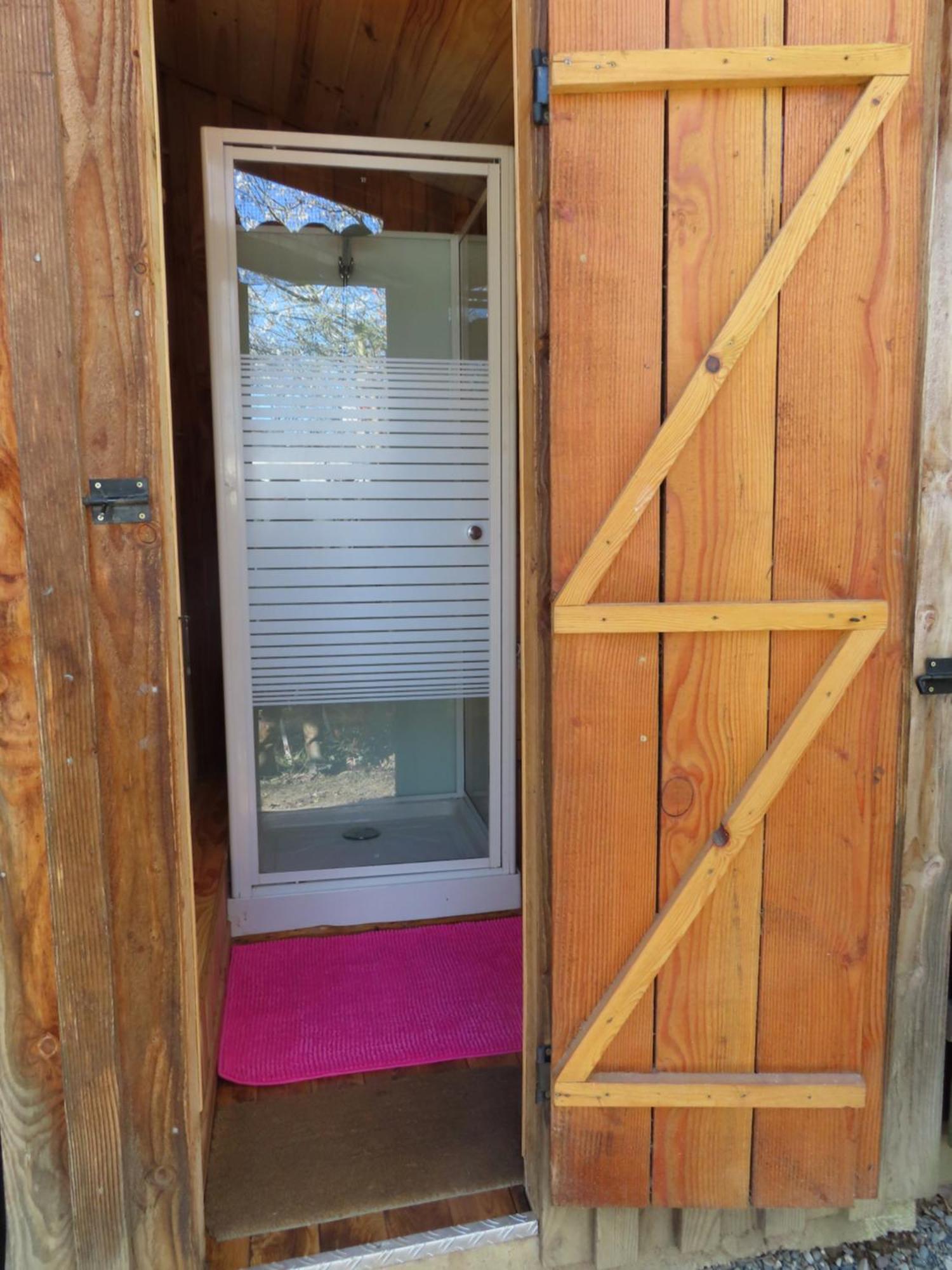 Cosy Cabane Montbrun-Bocage Bagian luar foto
